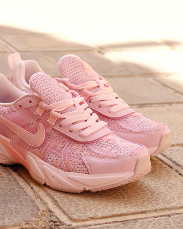 کتونی نایک V2K Run pink