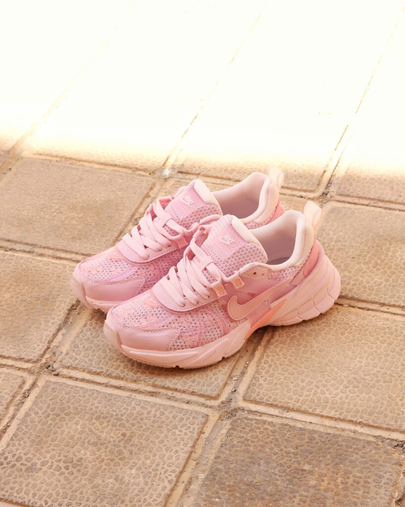 کتونی نایک V2K Run pink